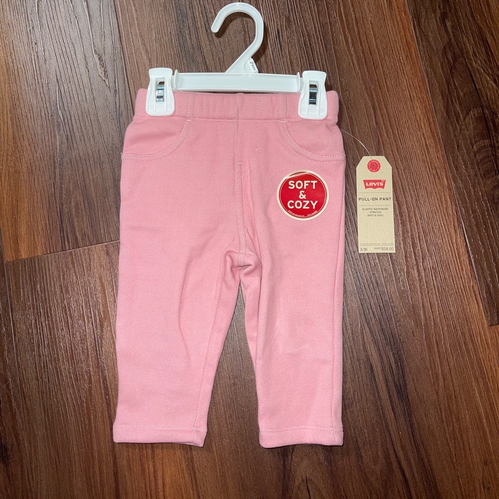 Levi’s Pull-on Pant